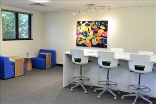 Photo of Office Space on 3100 Ingersoll Ave Des Moines