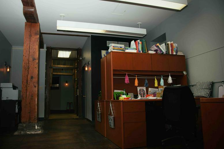 210 West Grant Street Office Images