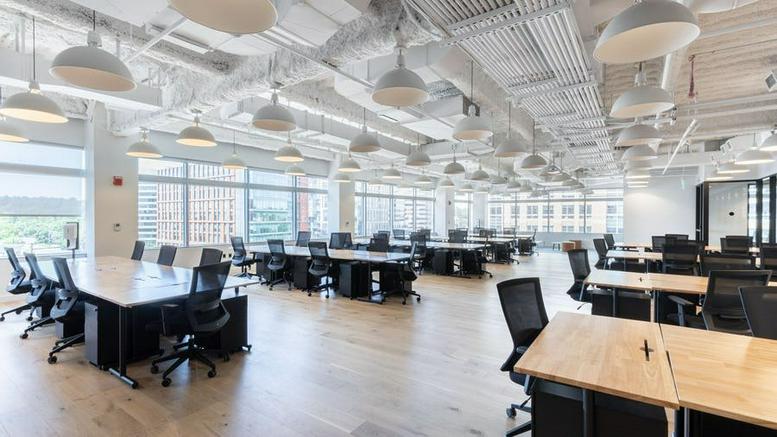 901 North Glebe Road Office Images