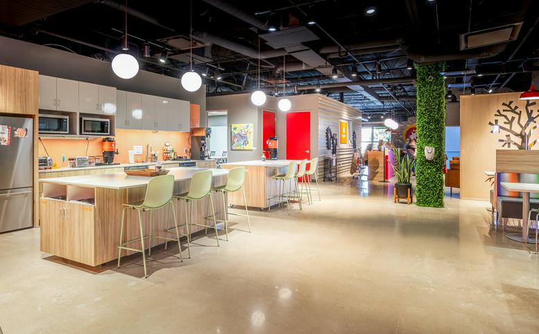 110 South Hartford Avenue, Suite 100 Office Images