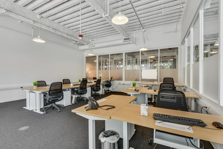 407 North Maple Drive, Ground Floor Office Images