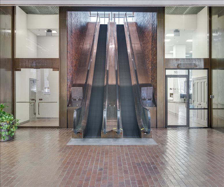400 Texas Street Office Images
