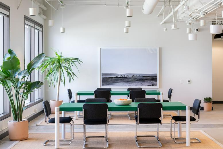 611 North Brand Boulevard Office Images