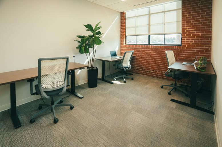 141 Traction Street Office Images
