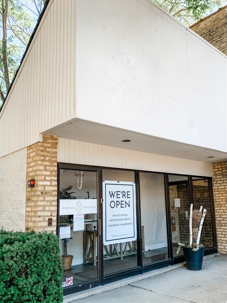 2057 Green Bay Road available for companies in Deerfield