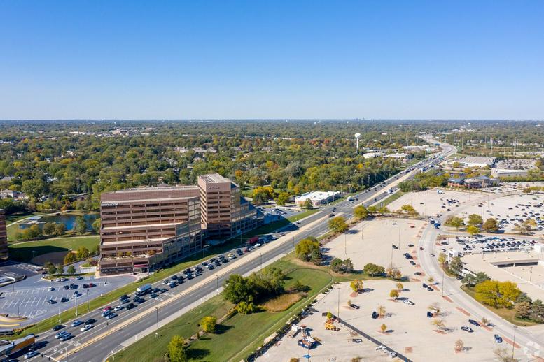 Photo of Office Space available to rent on 1 Mid America Plaza, 3rd Floor, Oakbrook Terrace, Oakbrook Terrace