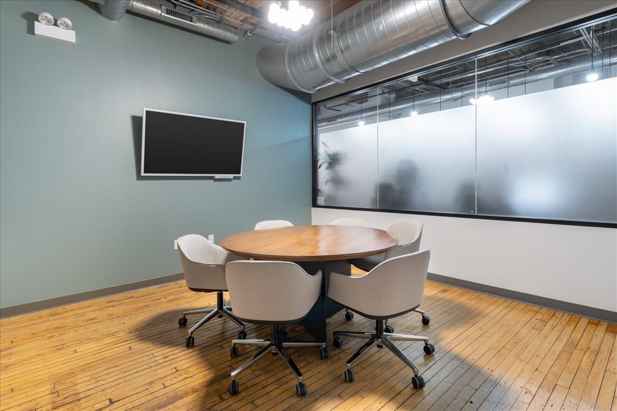 320 West Ohio Office Images