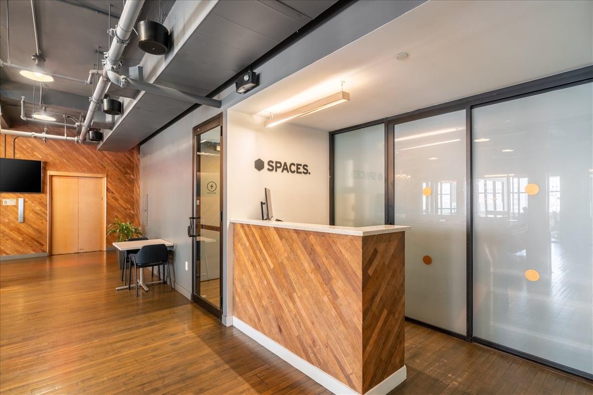 401 Park Avenue S Office Images