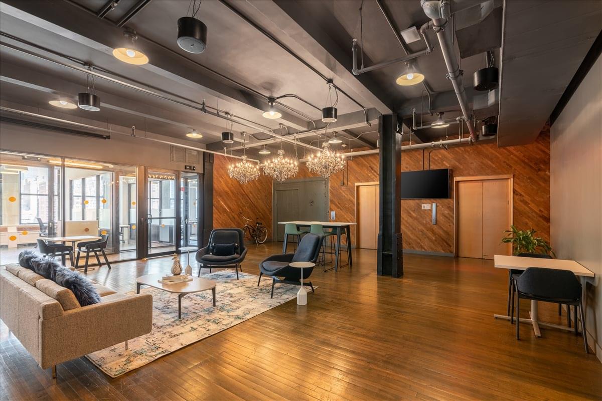 Photo of Office Space on 401 Park Avenue S NYC 