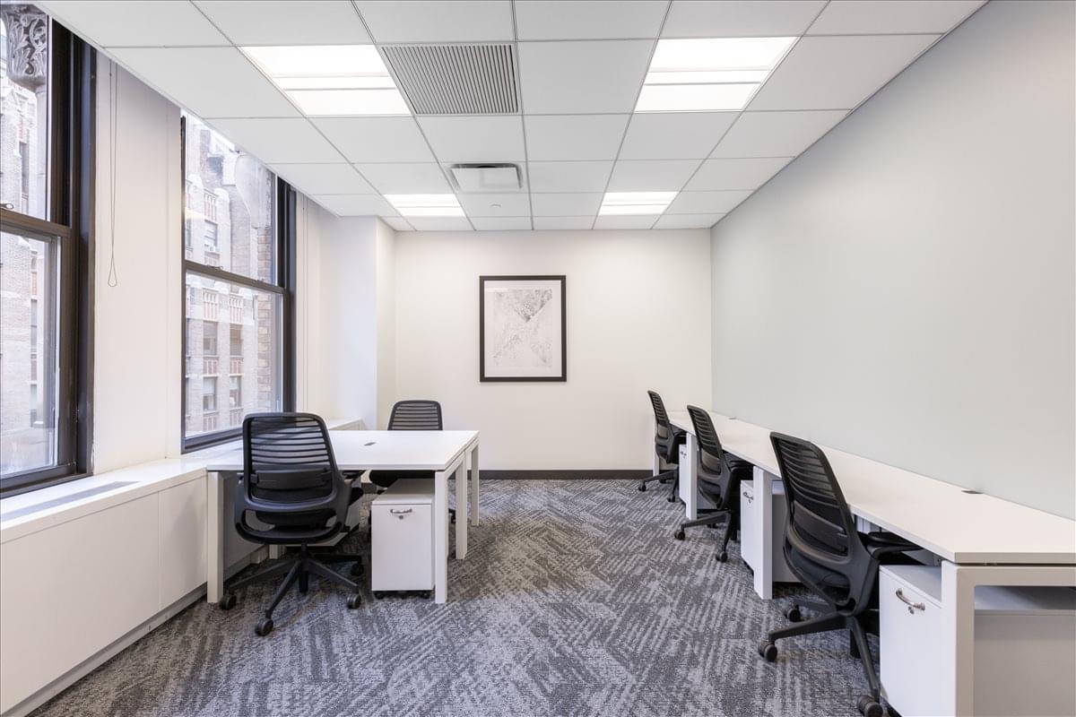 This is a photo of the office space available to rent on 14 Penn Plaza, 225 West 34th Street
