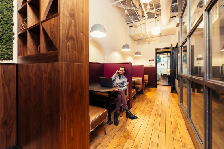 Office for Rent on 100 S State Street Chicago 