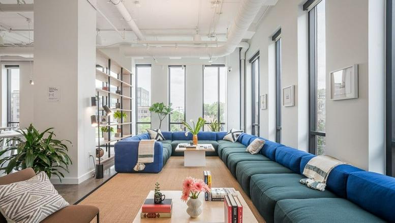 800 North High Street Office Images