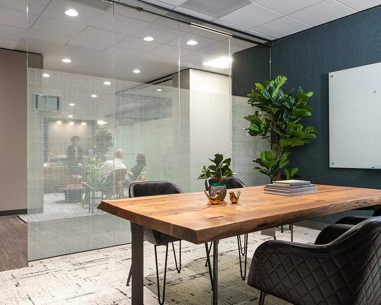 801 Louisiana Street Office Images