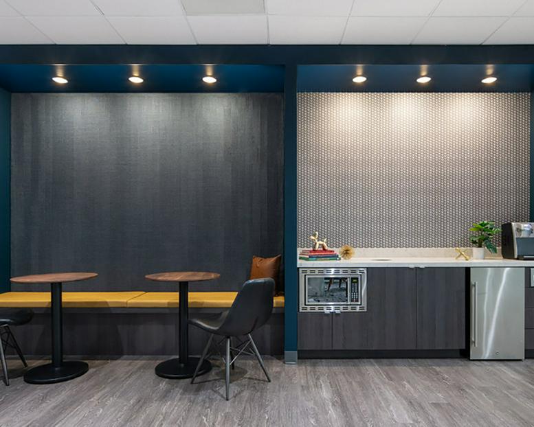 801 Louisiana Street Office Images