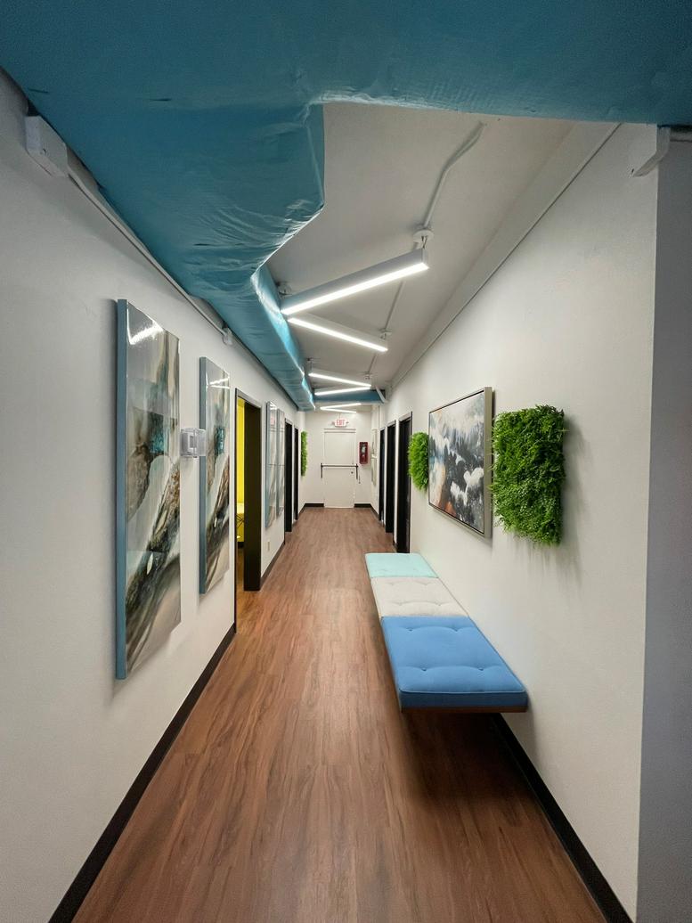 629 West 19th Street, Floor 2, Heights Common Office Images