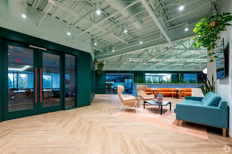 310 East 96th Street, Suite 200 Office Images