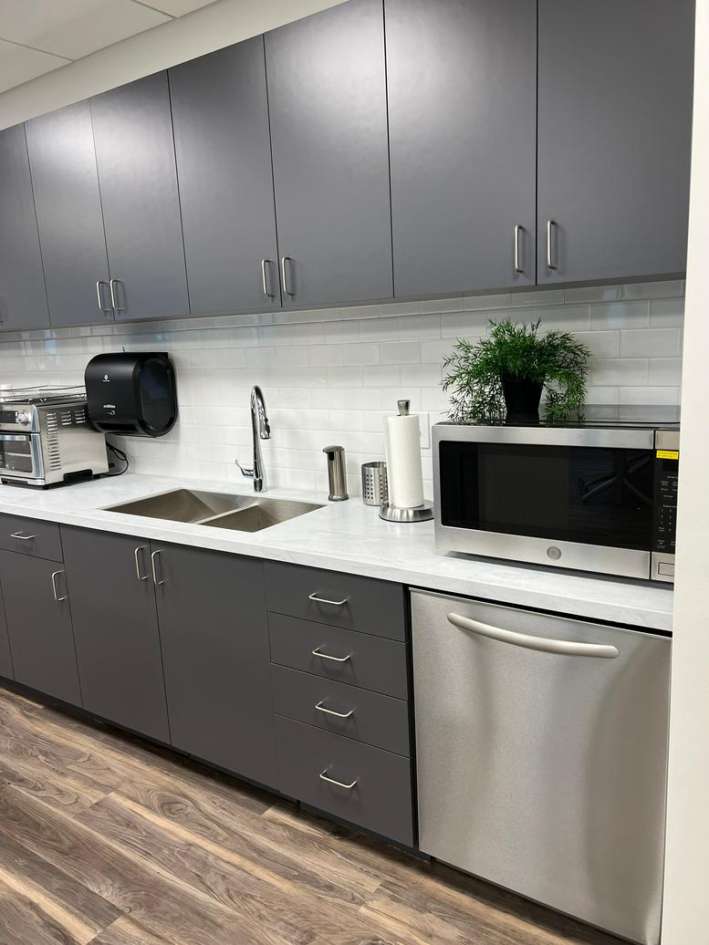 100 Matawan Road Office Images