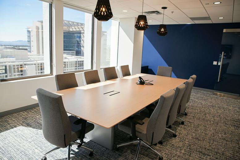 300 South 4th Street, 6th Floor Office Images