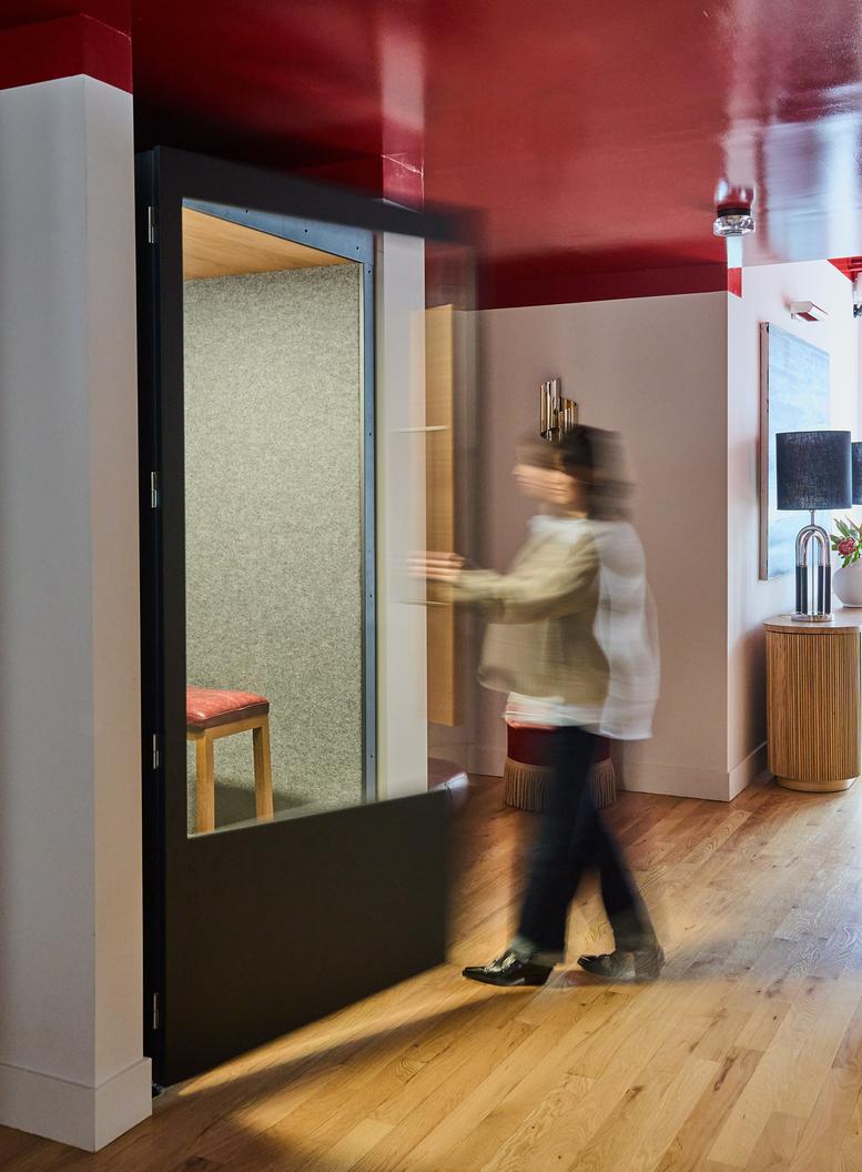 This is a photo of the office space available to rent on 32 Mercer Street, 3rd Floor