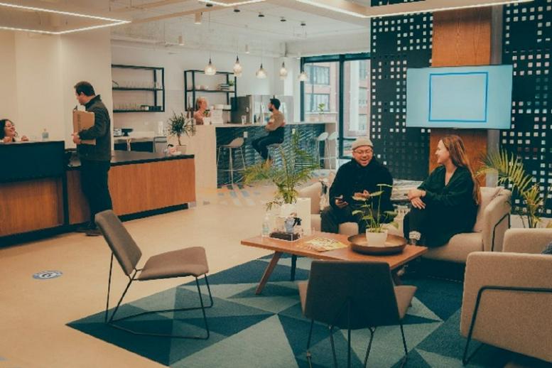306 West Erie Street Office Images