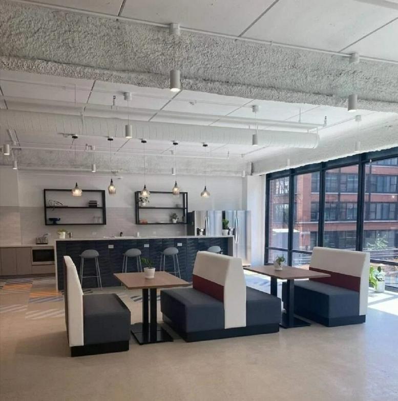 306 West Erie Street Office Images
