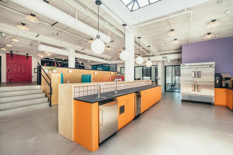 1325 Palmetto Street Office Images