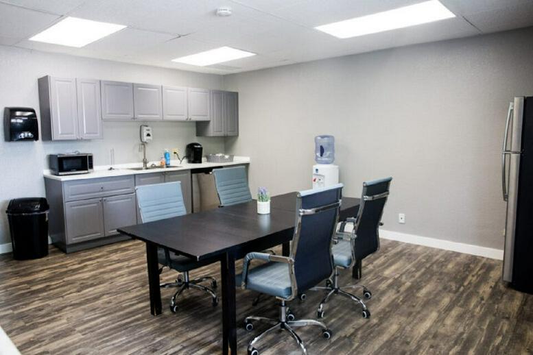 626 Massachusetts Avenue Office Images