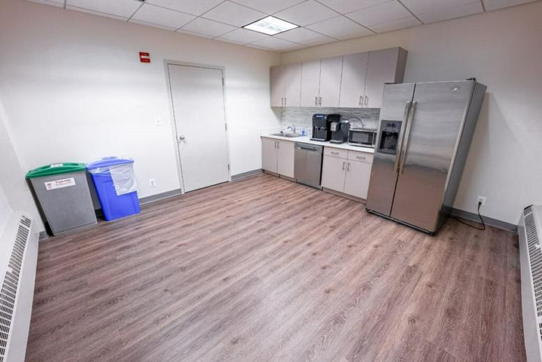1001 Warrenville Road, Suite 150 Office Images