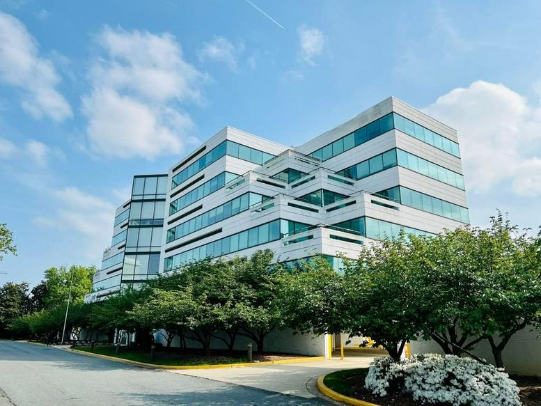 1451 Rockville Pike available for companies in Rockville