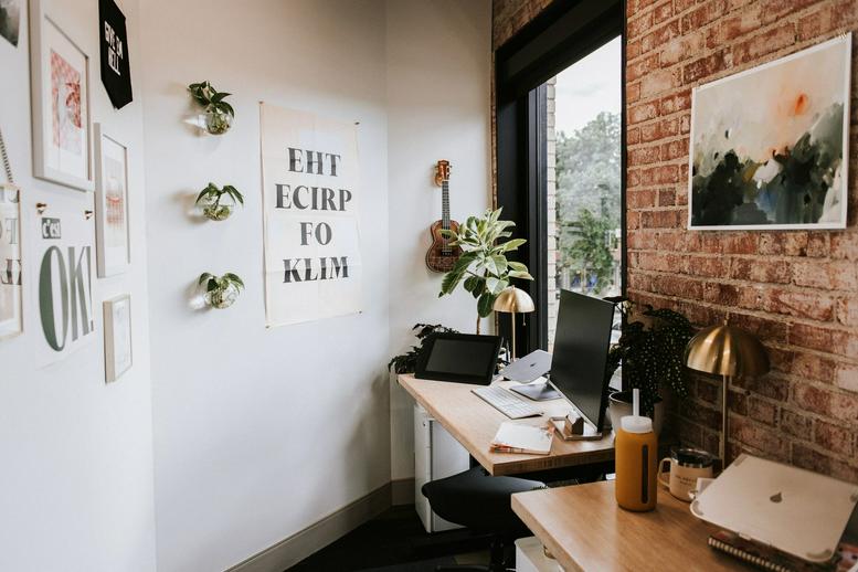 201 East 4th Street Office Images