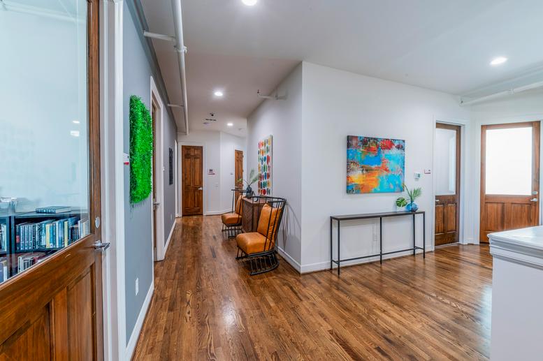 540 Heights Boulevard Office Images