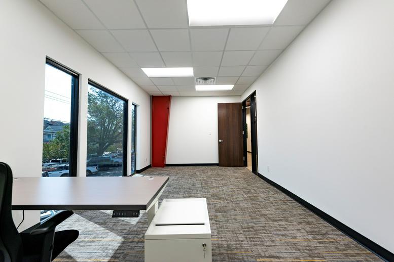 1100 West 23rd Street Office Images