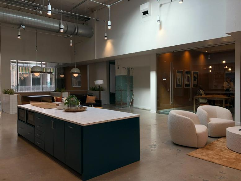 401 North Franklin Street available for companies in Houston