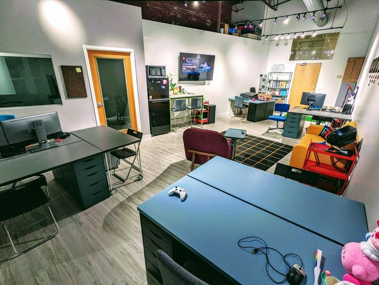 326 East Hennepin Avenue, Suite 206 Office Images
