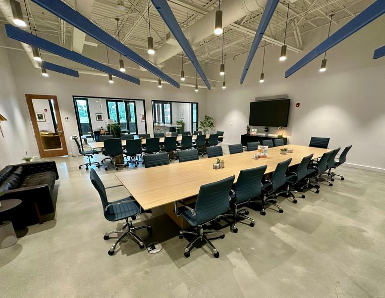 2245 Wisteria Drive SW Office Images