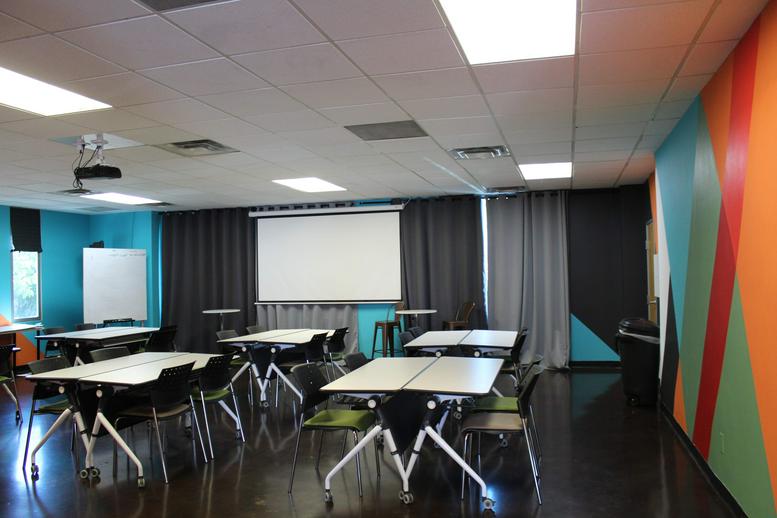 221 East Indianola Avenue available for companies in Phoenix