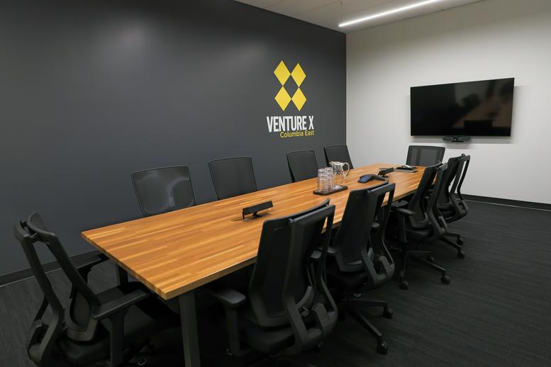8865 Stanford Boulevard, Suite 202 Office Images
