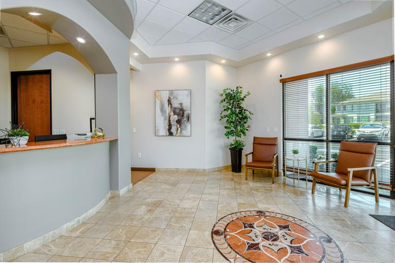 5510 South Fort Apache Road Office Images