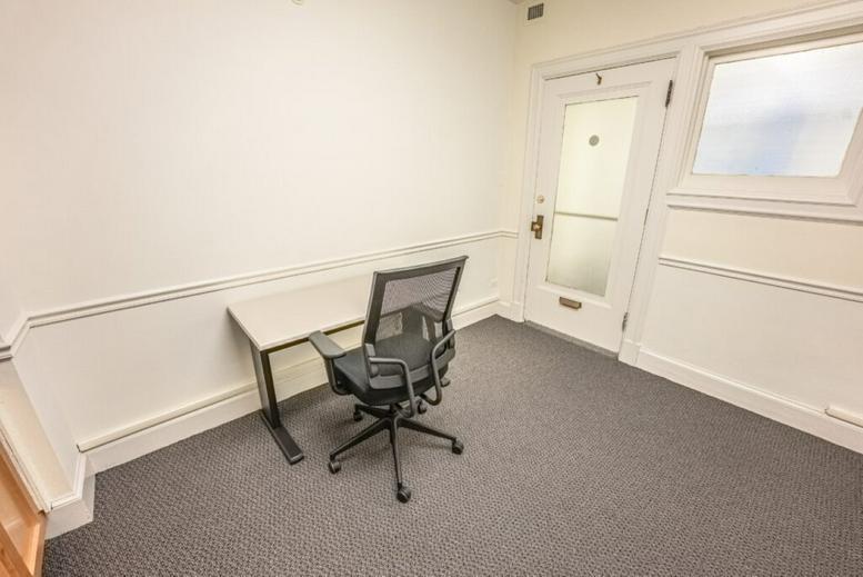 5290 Shawnee Road, Suite 200 & 201 Office Images