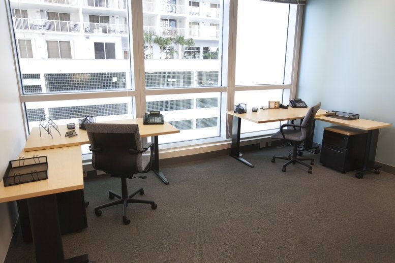 1111 Brickell Ave Office Images
