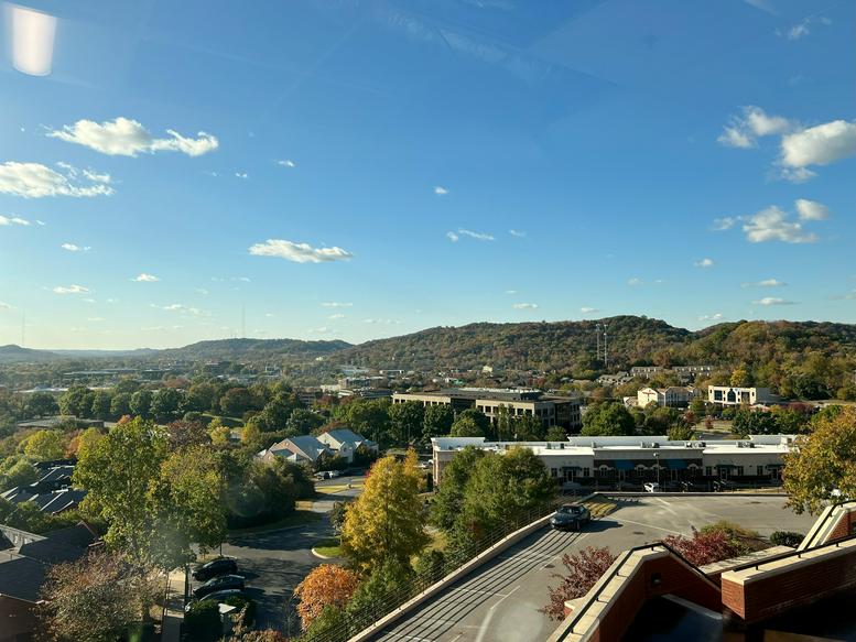 214 Overlook Circle available for companies in Brentwood