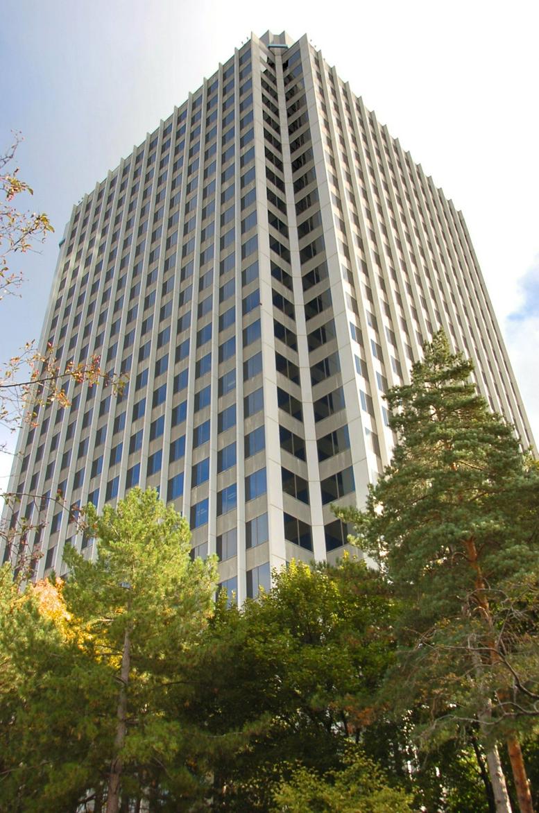 755 West Big Beaver Road available for companies in Troy
