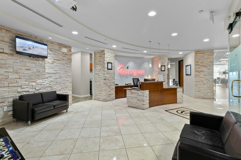 6751 North Sunset Boulevard available for companies in Peoria