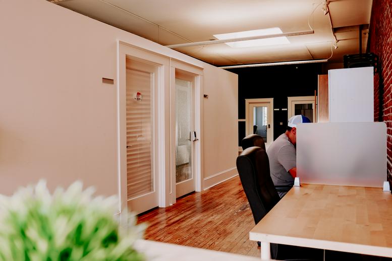 216 Commercial Street North East Office Images