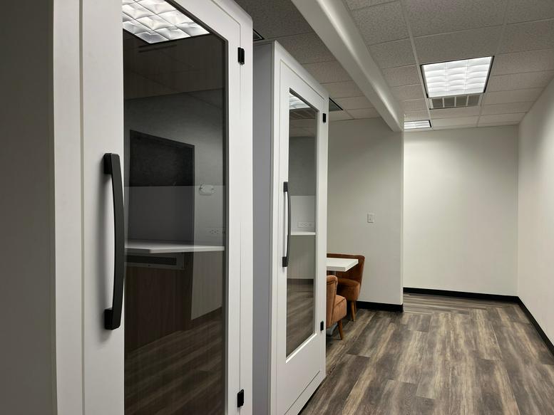 96 Beach Walk Blvd Office Images