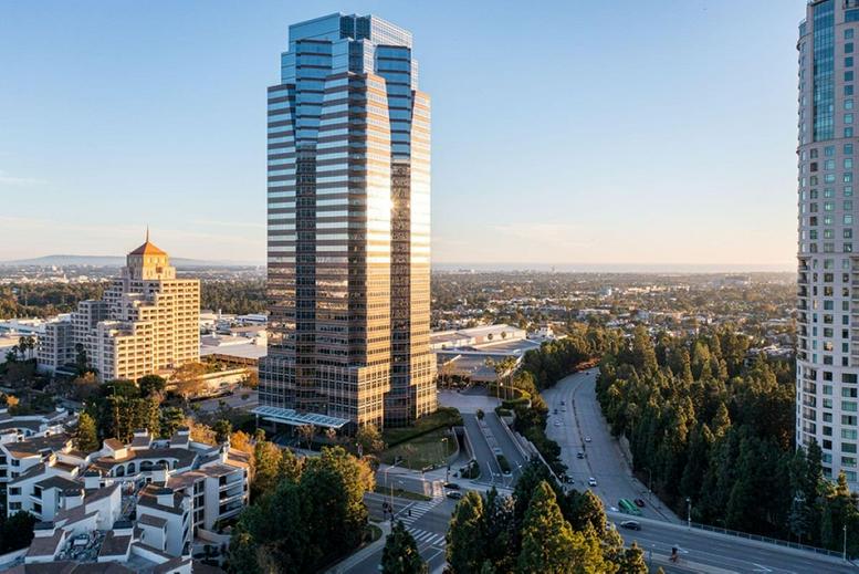 2121 Avenue of The Stars, Suite 800 Office Images