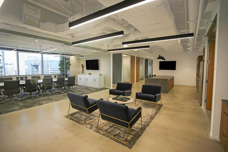2121 Avenue of The Stars, Suite 800 Office Images
