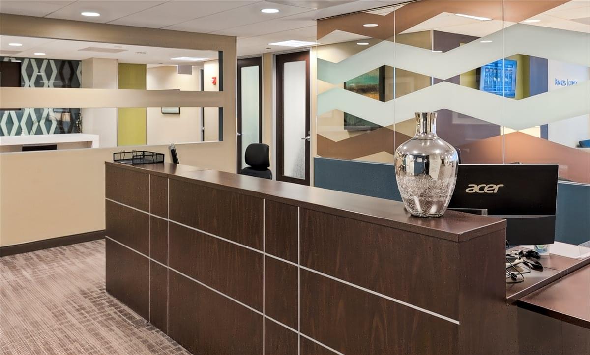Gateway Center I, 10 South Riverside Plaza, West Loop Office for Rent in Chicago 