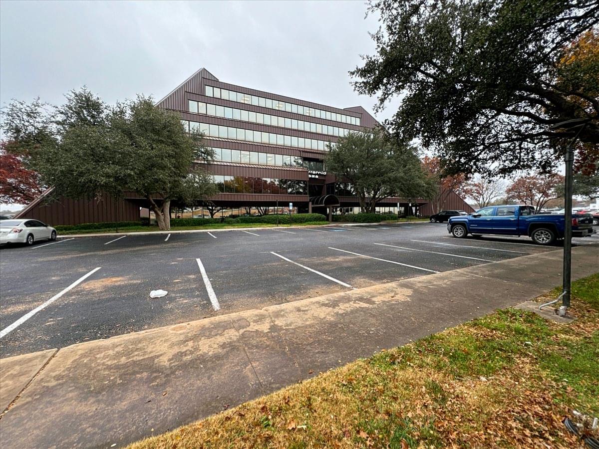 3223 South Loop 289 available for companies in Lubbock