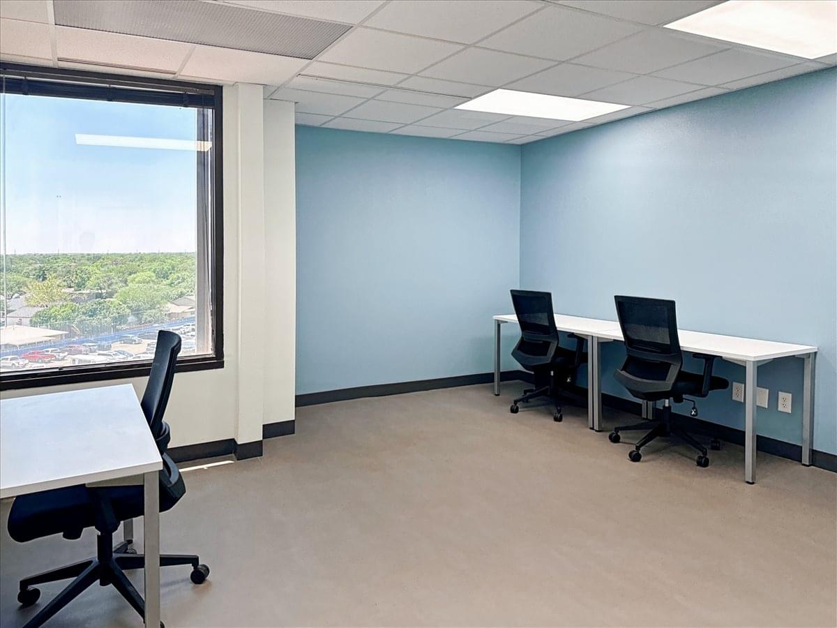 3223 South Loop 289, Suite 600, Pyramid Plaza Office Images
